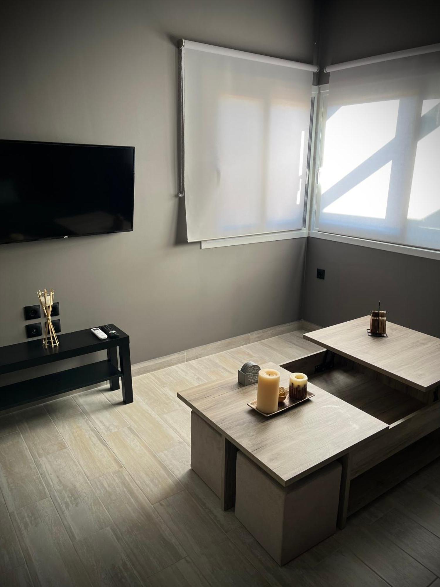 Joannas Airport Luxury Rooms Artemida  Exterior photo